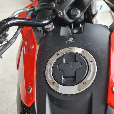 TAPA GASOLINA V-STROM SX